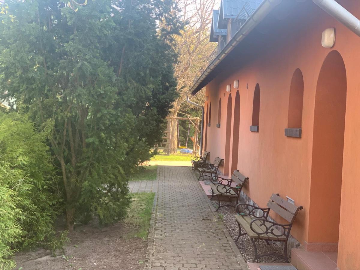 Dziemiany Apartamenty Na Kaszubach Nad Stawem מראה חיצוני תמונה